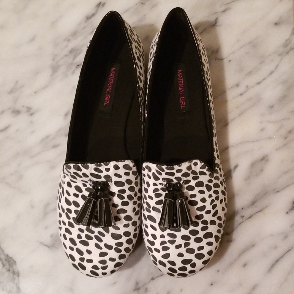 Material Girl Black & White Flats size 9.5 med